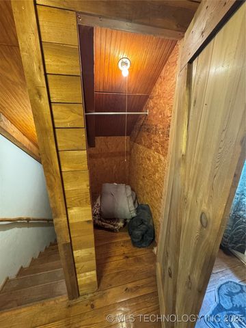 98 Kw Q, Moyers, OK 74557