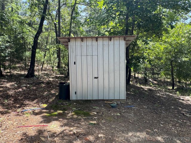 98 Kw Q, Moyers, OK 74557