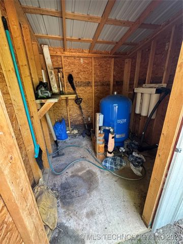 98 Kw Q, Moyers, OK 74557