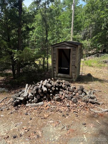 98 Kw Q, Moyers, OK 74557