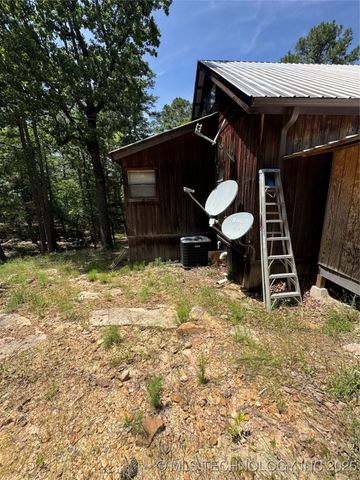 98 Kw Q, Moyers, OK 74557