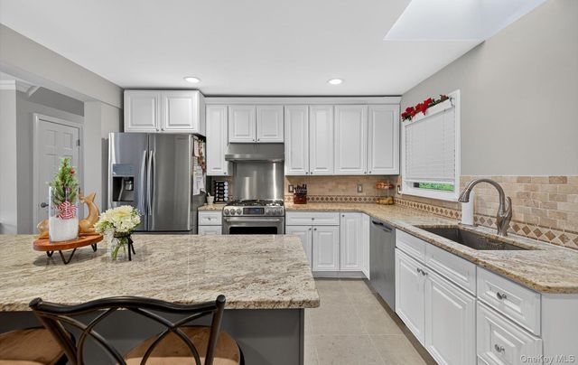 54 W 2nd Street, Freeport, NY 11520