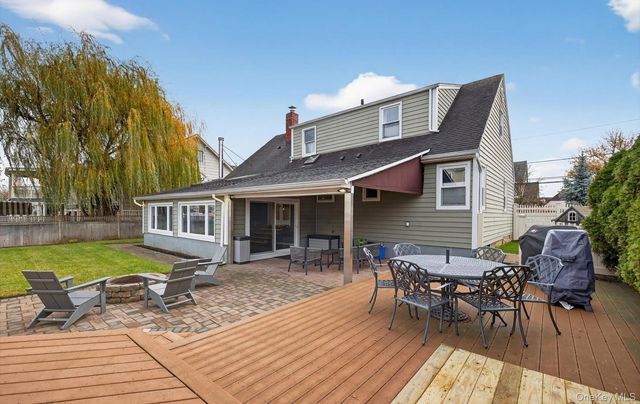 54 W 2nd Street, Freeport, NY 11520