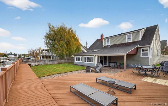 54 W 2nd Street, Freeport, NY 11520