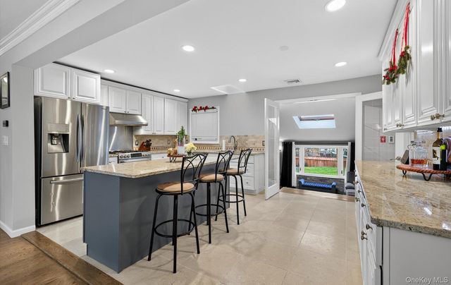 54 W 2nd Street, Freeport, NY 11520