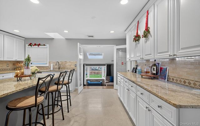 54 W 2nd Street, Freeport, NY 11520