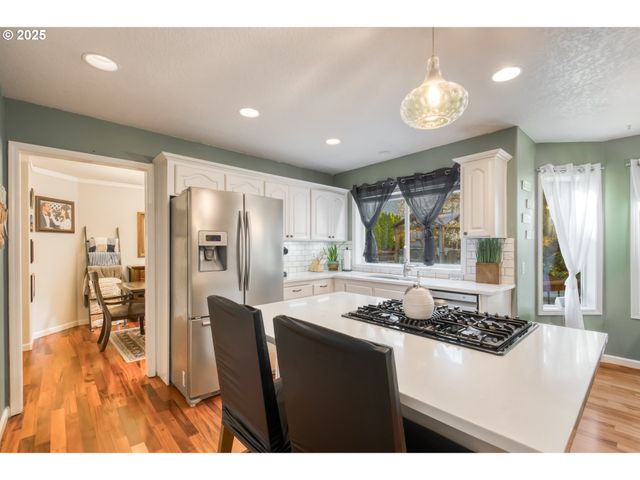 7531 Sw CRISP Dr, Beaverton, OR 97007