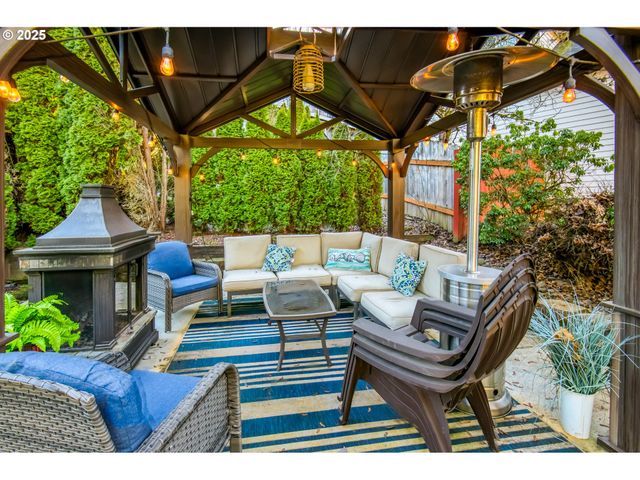 7531 Sw CRISP Dr, Beaverton, OR 97007