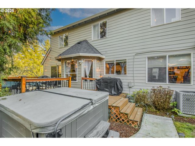 7531 Sw CRISP Dr, Beaverton, OR 97007