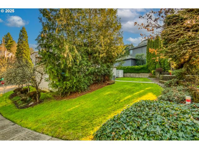 7531 Sw CRISP Dr, Beaverton, OR 97007
