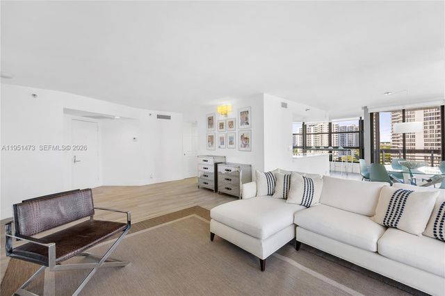 3530 Mystic Pointe Dr 1206, Aventura, FL 33180