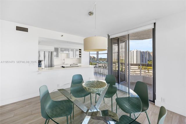 3530 Mystic Pointe Dr 1206, Aventura, FL 33180