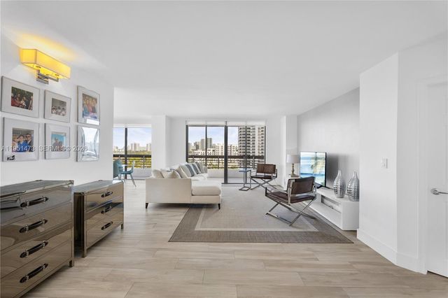 3530 Mystic Pointe Dr 1206, Aventura, FL 33180