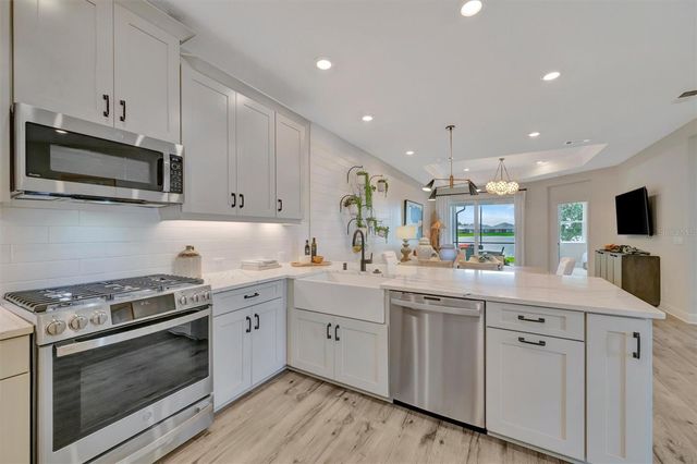 18173 CHERISHED LOOP, Bradenton, FL 34211