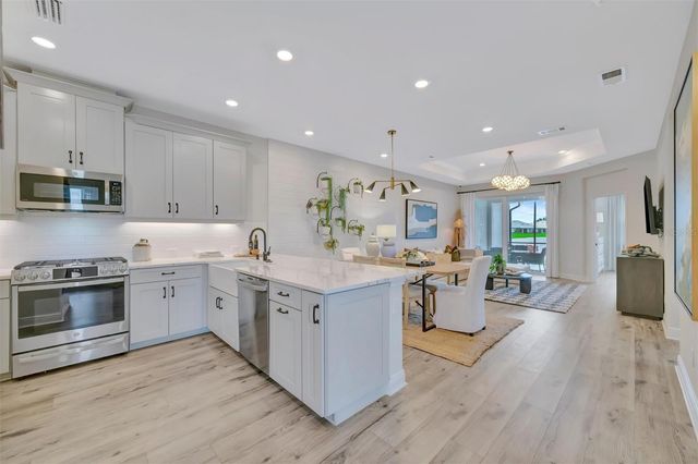 18173 CHERISHED LOOP, Bradenton, FL 34211