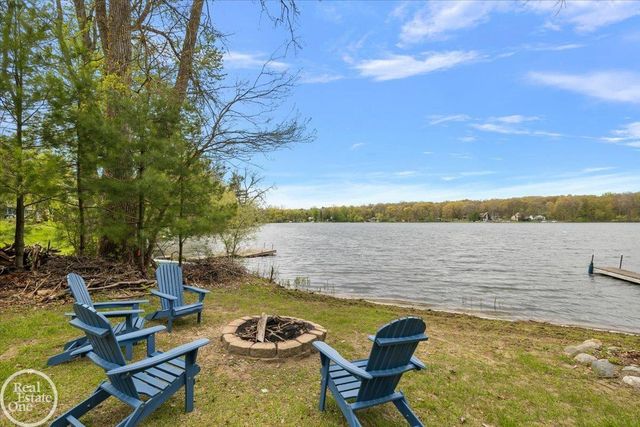 5231 Mattawa Drive, Independence Twp, MI 48348