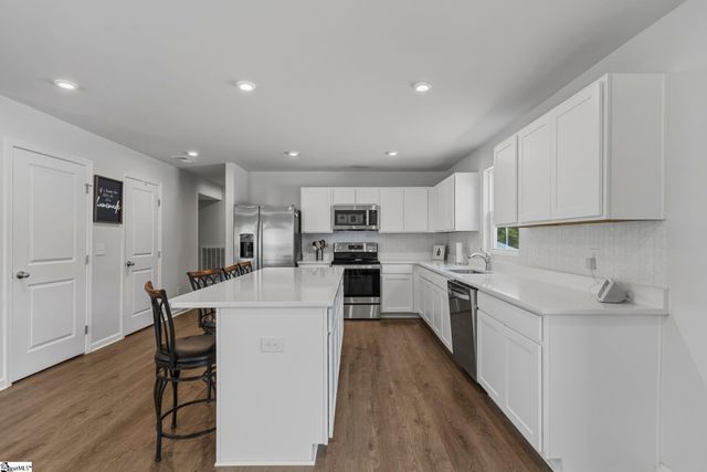 294 Utica Bend Court, Seneca, SC 29678