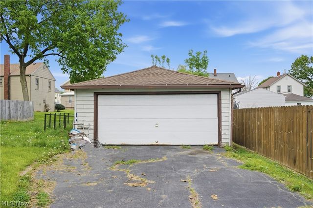83 Como Street, Struthers, OH 44471
