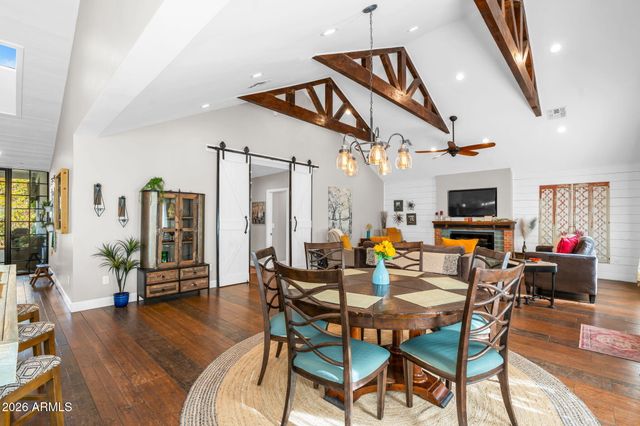 4402 E TURNEY Avenue, Phoenix, AZ 85018