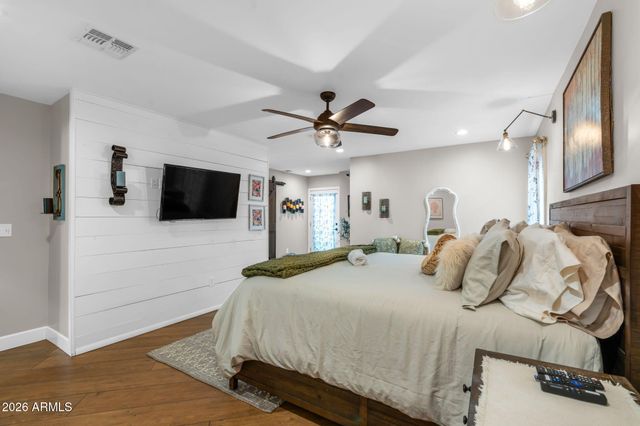 4402 E TURNEY Avenue, Phoenix, AZ 85018