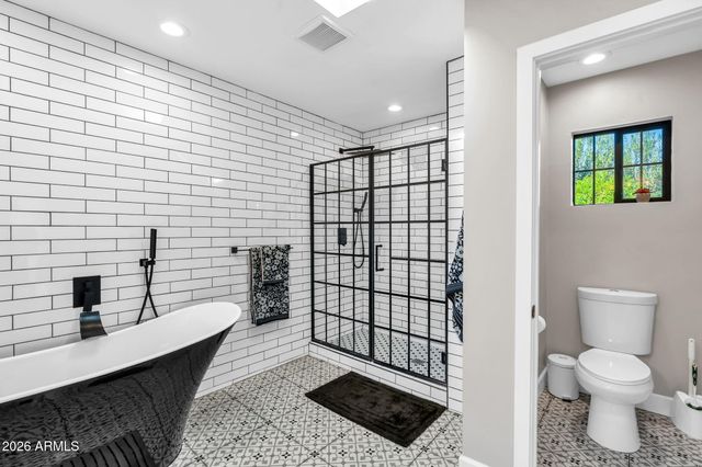 4402 E TURNEY Avenue, Phoenix, AZ 85018