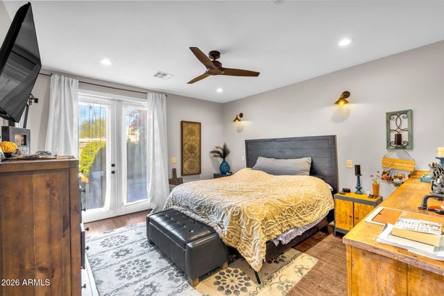 4402 E TURNEY Avenue, Phoenix, AZ 85018