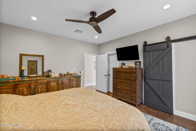 4402 E TURNEY Avenue, Phoenix, AZ 85018