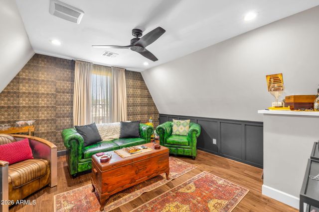 4402 E TURNEY Avenue, Phoenix, AZ 85018