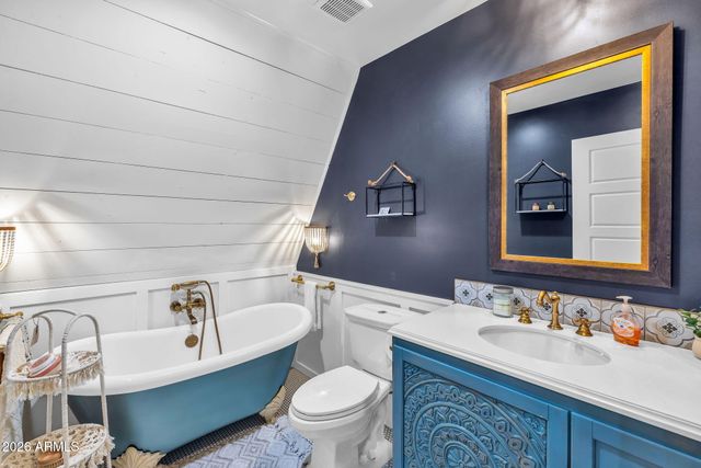 4402 E TURNEY Avenue, Phoenix, AZ 85018