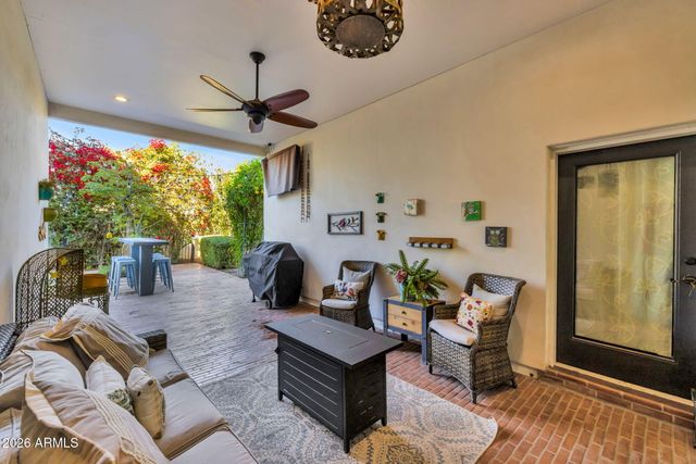 4402 E TURNEY Avenue, Phoenix, AZ 85018