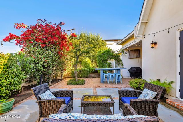 4402 E TURNEY Avenue, Phoenix, AZ 85018