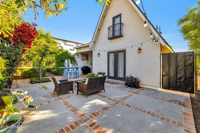 4402 E TURNEY Avenue, Phoenix, AZ 85018