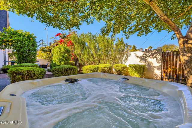 4402 E TURNEY Avenue, Phoenix, AZ 85018