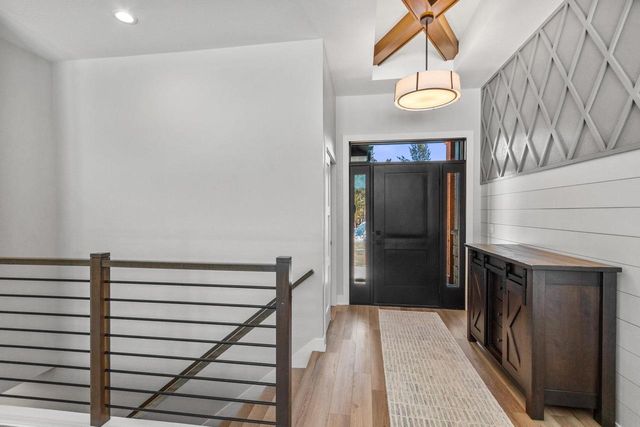 375 Pinehurst Drive, Nekoosa, WI 54457