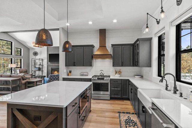 375 Pinehurst Drive, Nekoosa, WI 54457