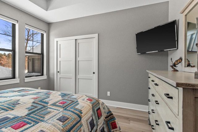 375 Pinehurst Drive, Nekoosa, WI 54457