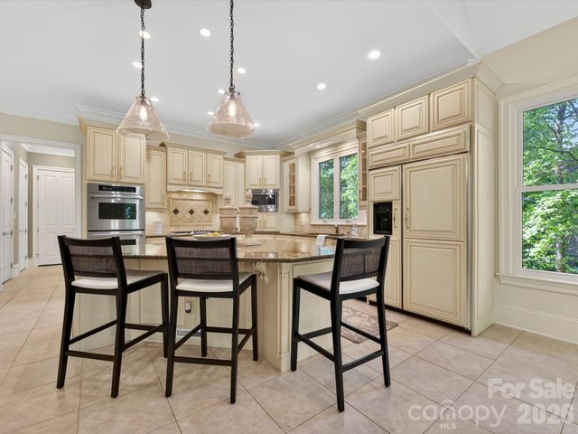 7510 Seton House Lane, Charlotte, NC 28277