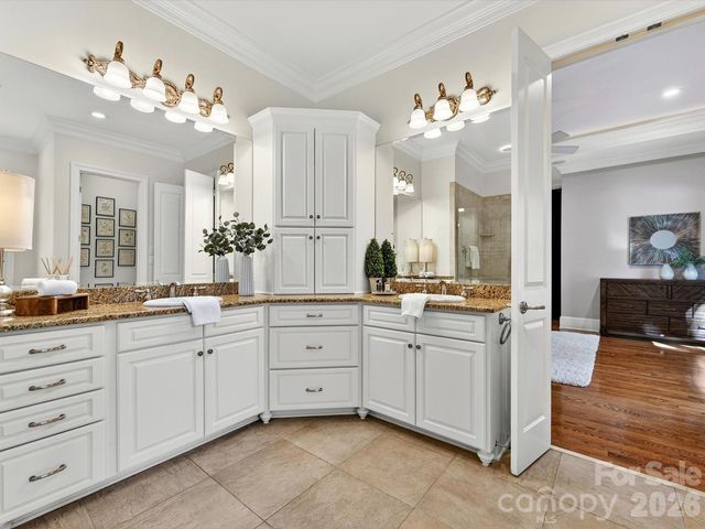 7510 Seton House Lane, Charlotte, NC 28277