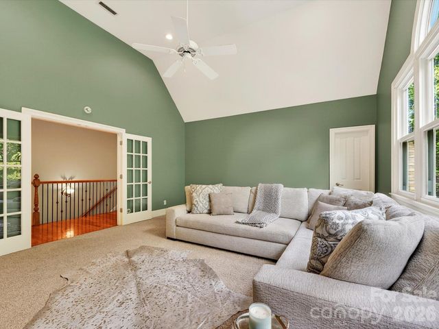 7510 Seton House Lane, Charlotte, NC 28277