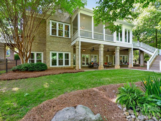 7510 Seton House Lane, Charlotte, NC 28277