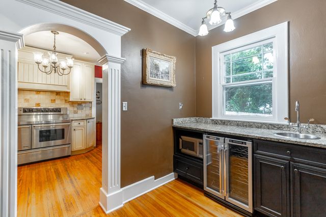 1125 S Crest Road, Rossville, GA 30741