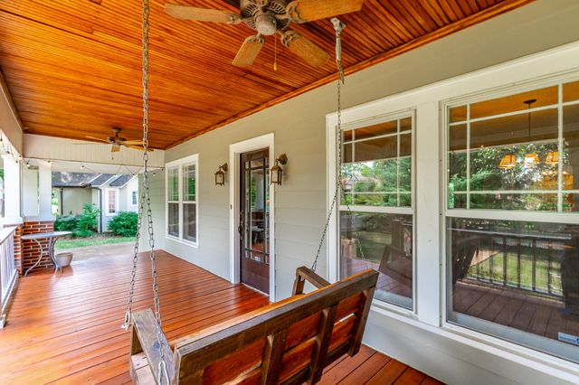 1125 S Crest Road, Rossville, GA 30741