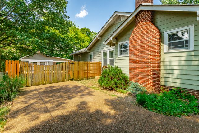 1125 S Crest Road, Rossville, GA 30741