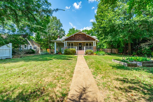 1125 S Crest Road, Rossville, GA 30741