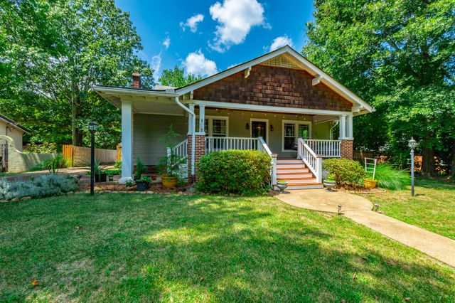 1125 S Crest Road, Rossville, GA 30741