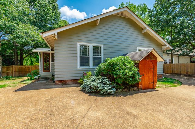 1125 S Crest Road, Rossville, GA 30741