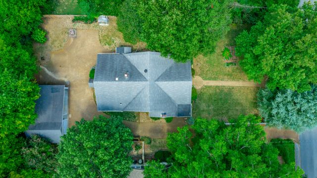 1125 S Crest Road, Rossville, GA 30741
