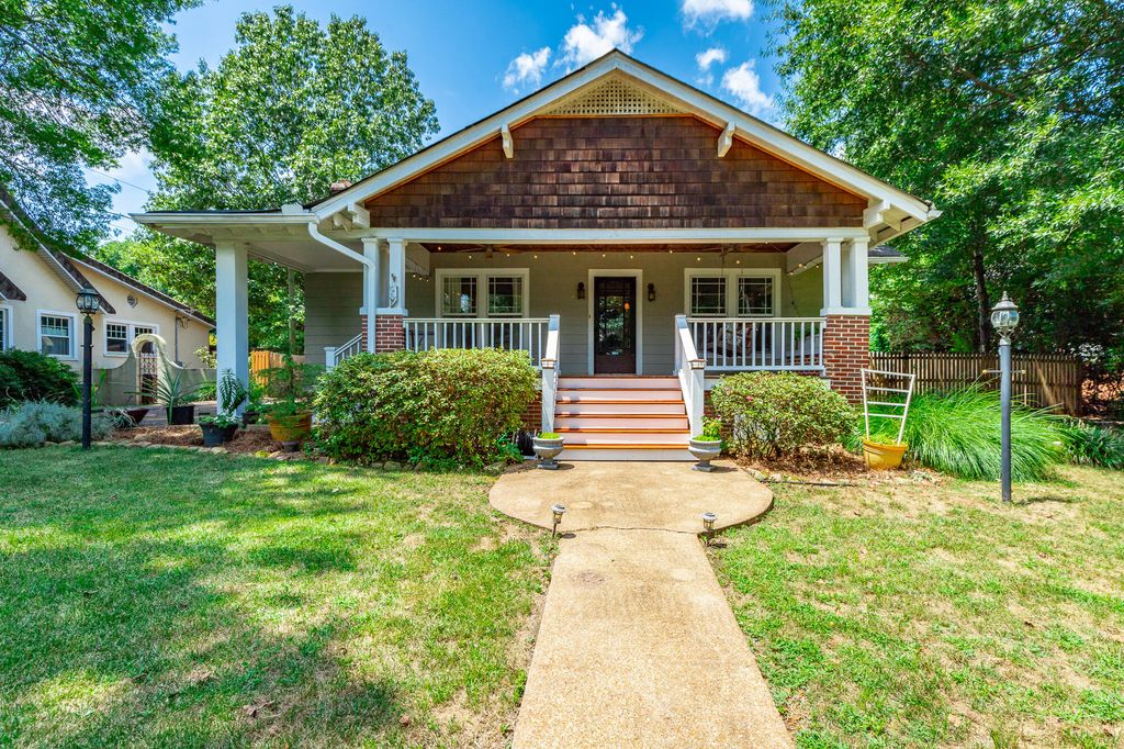 1125 S Crest Road, Rossville, GA 30741