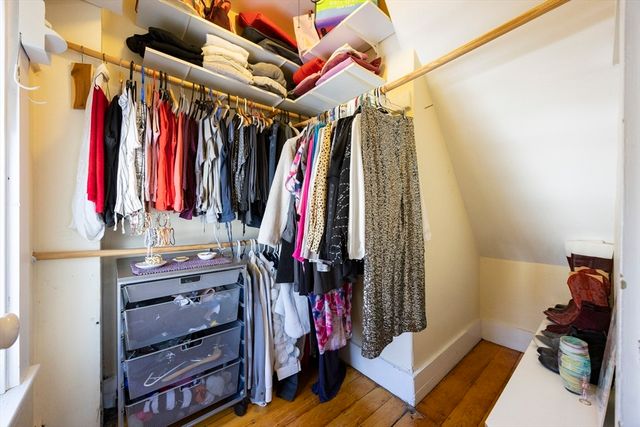 7 Elm St, Boston, MA 02136