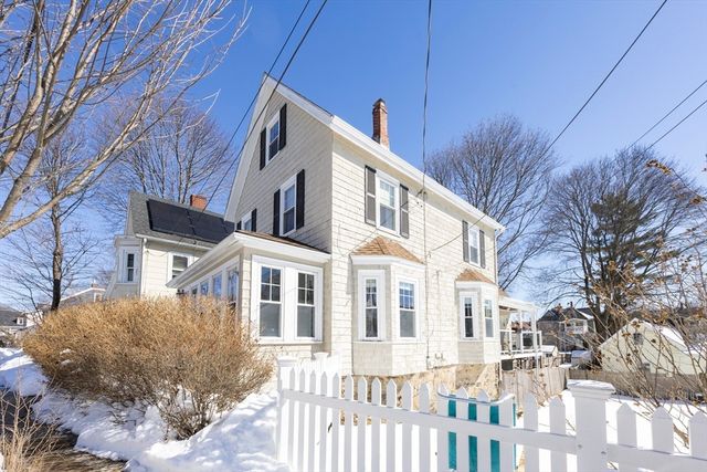 7 Elm St, Boston, MA 02136